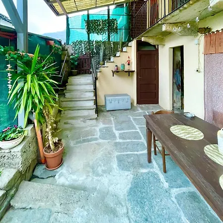 Feriehus Casa Menta E Rosmarino Lake, Private Garden And Bbq *